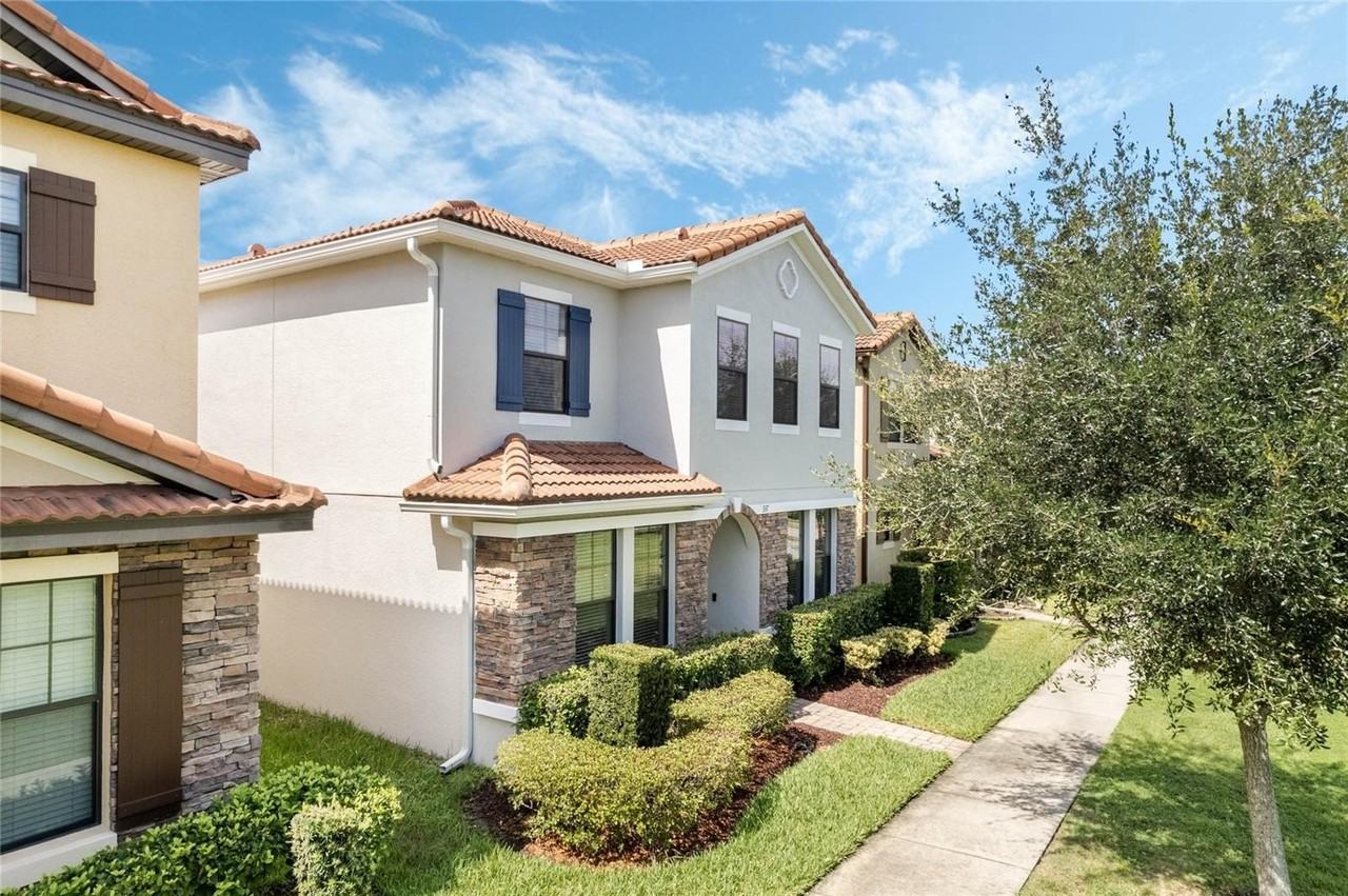 337 Partridge Pea Ln - Photo 3 of 38