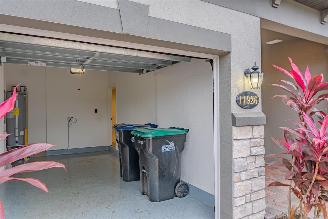 11926 Sands Cv - Photo 3 of 40