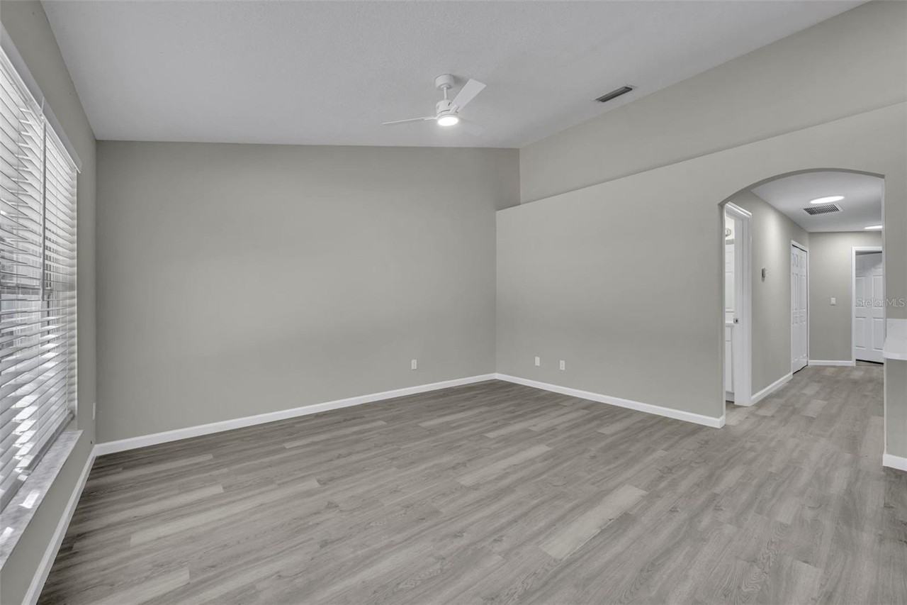 782 Lincoln Pkwy - Photo 7 of 32