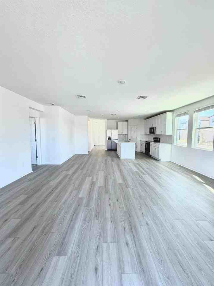 4526 Windy Oak Way - Photo 4 of 25