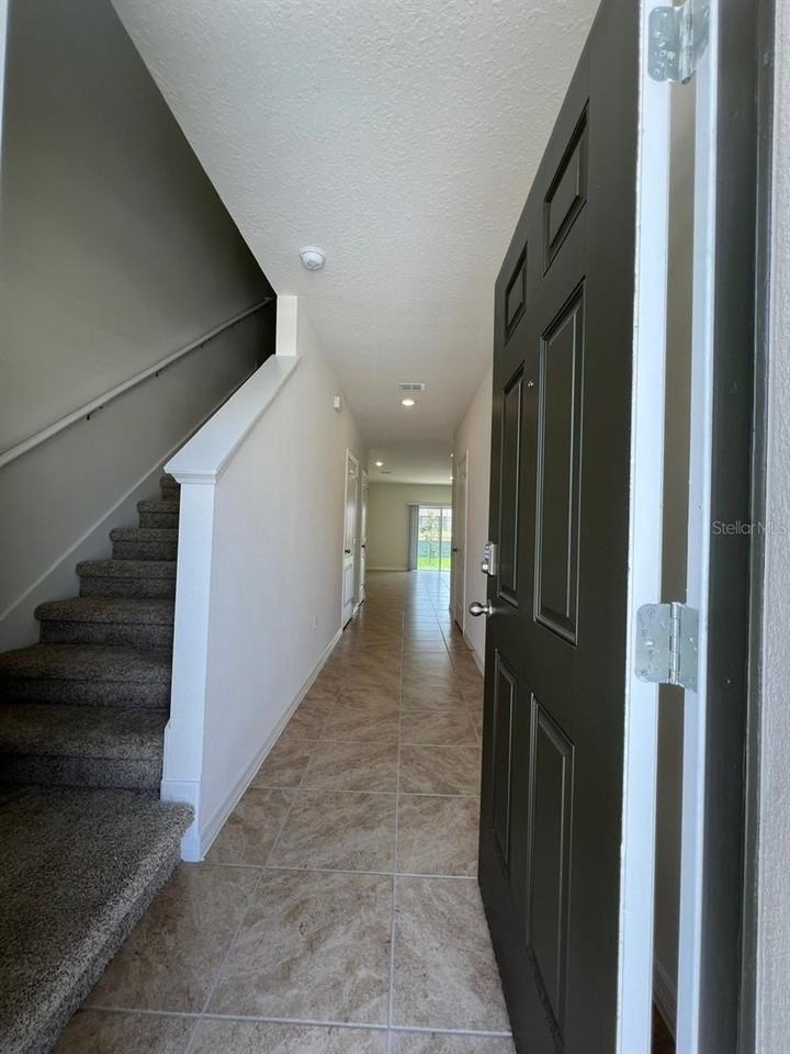 1532 Lumber Ave - Photo 2 of 25