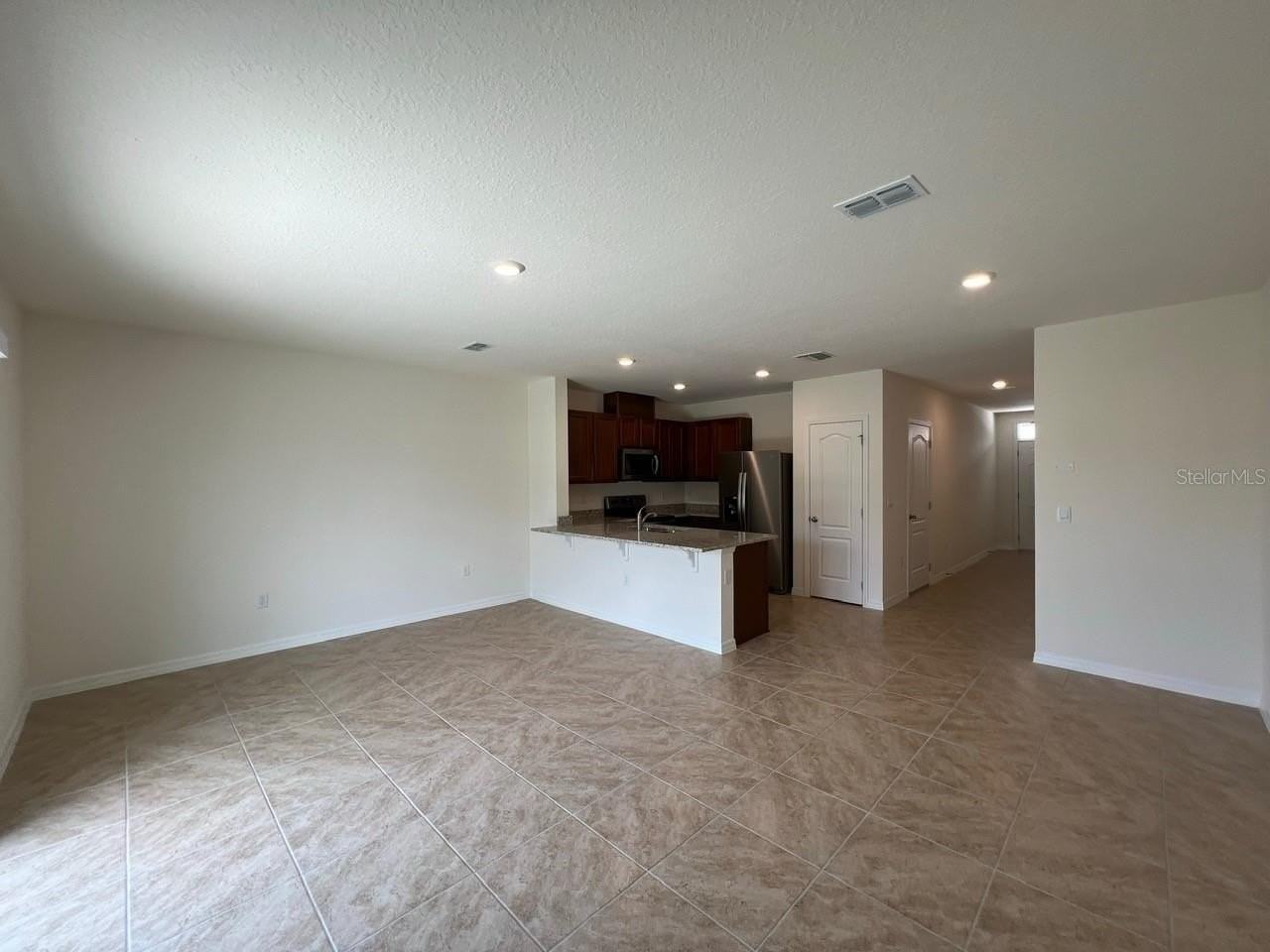 1532 Lumber Ave - Photo 7 of 25