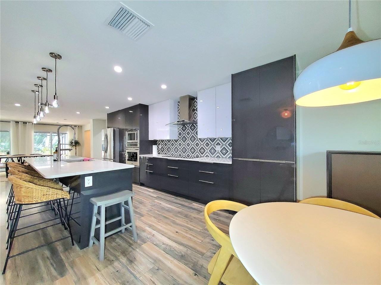 6522 Hidden Beach Cir - Photo 6 of 50