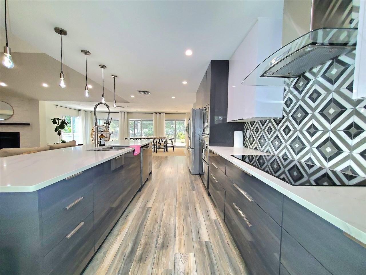 6522 Hidden Beach Cir - Photo 7 of 50