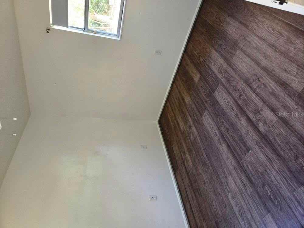 1045 Princewood Dr - Photo 5 of 12