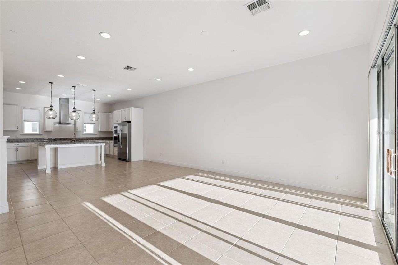 13581 Larkton Ln - Photo 5 of 33