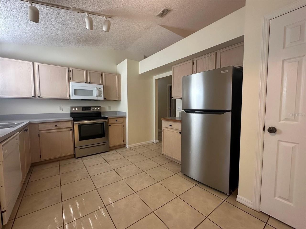 17432 Woodcrest Way - Photo 4 of 17