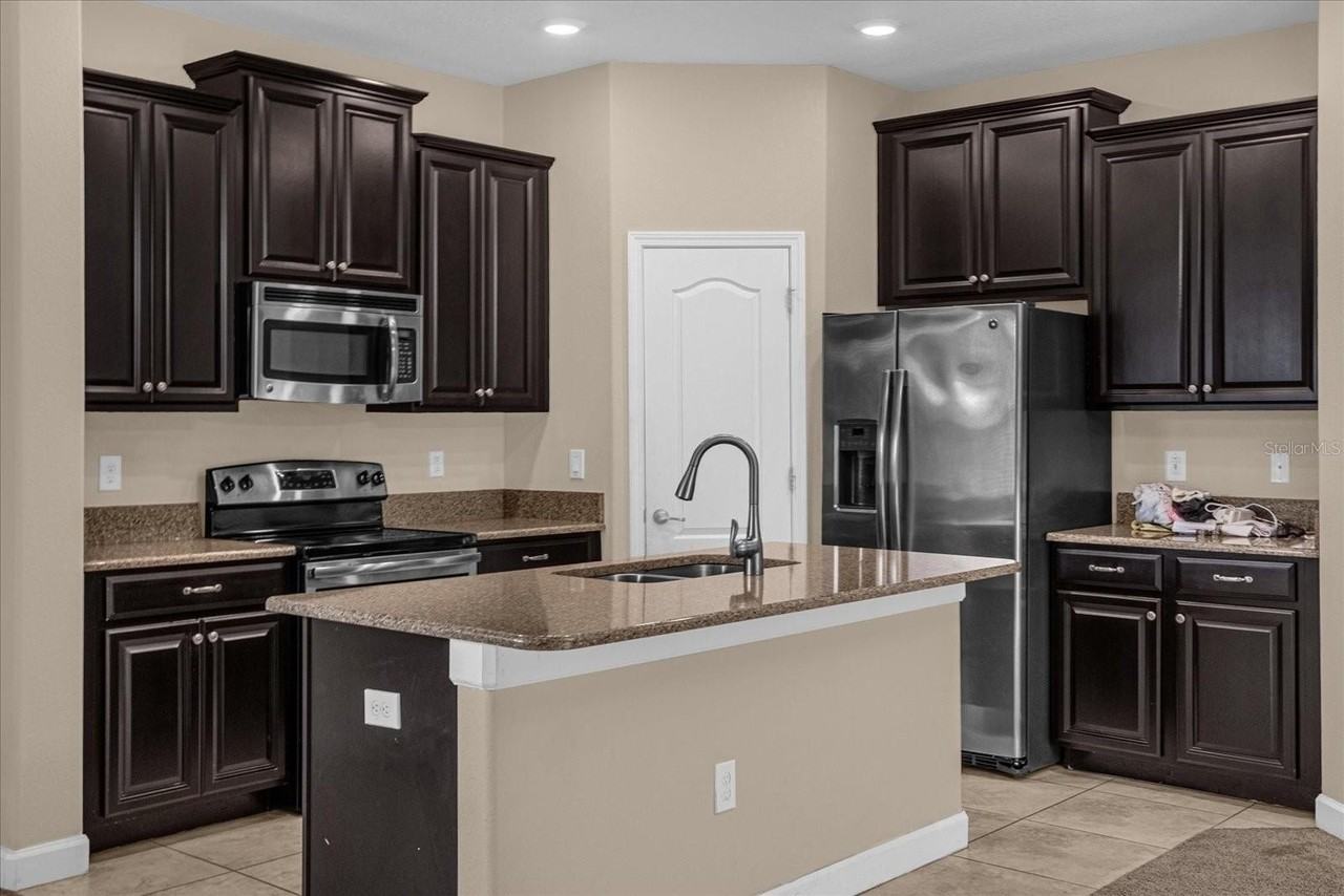 13154 Kegan St - Photo 6 of 30