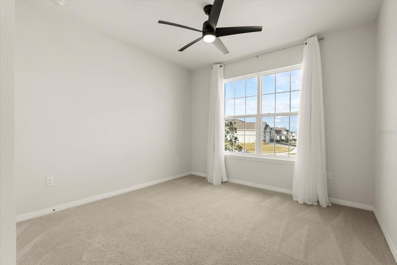 17906 Hither Hills Cir - Photo 4 of 36