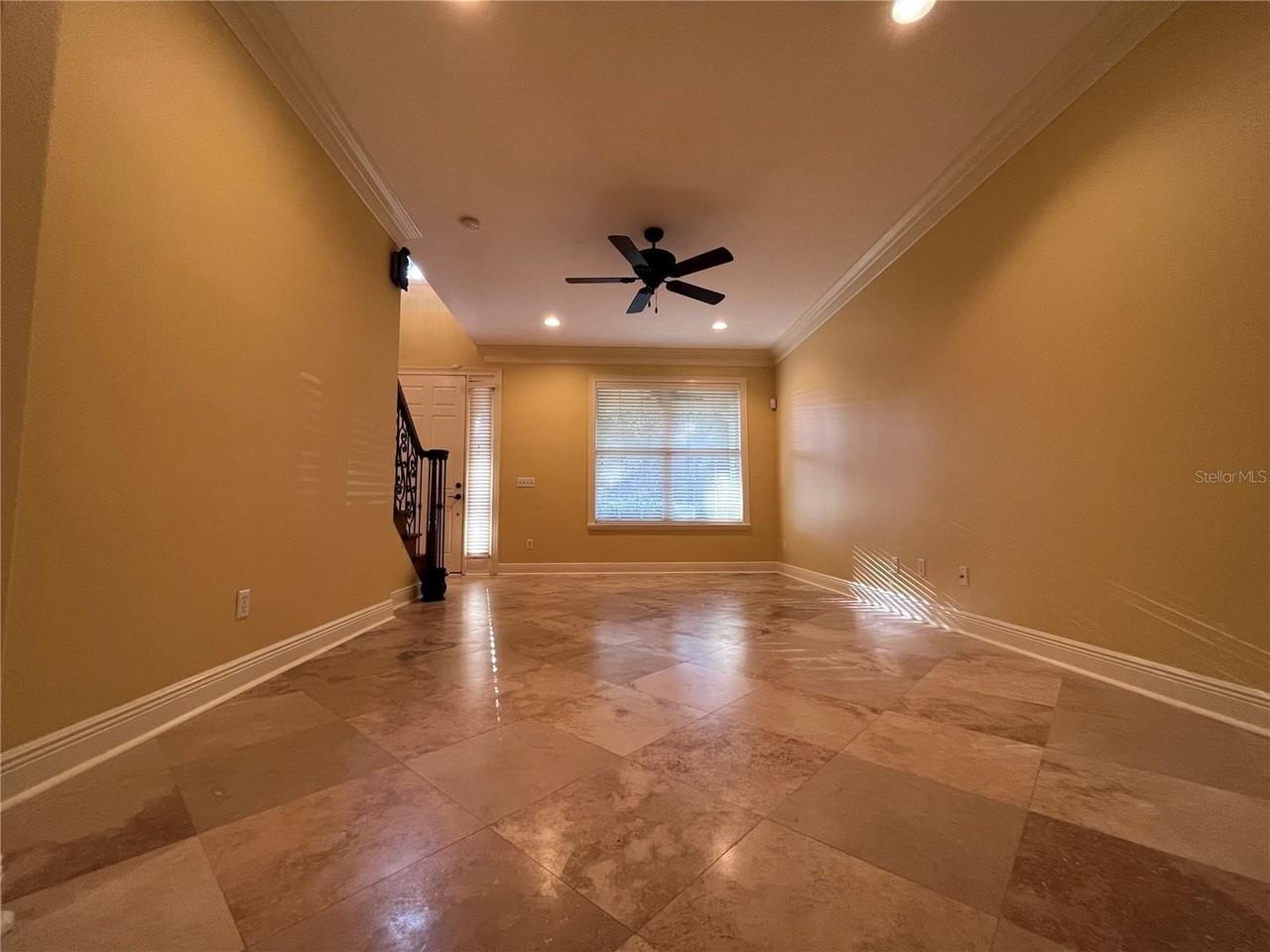 1302 Michigan Ave - Photo 2 of 17