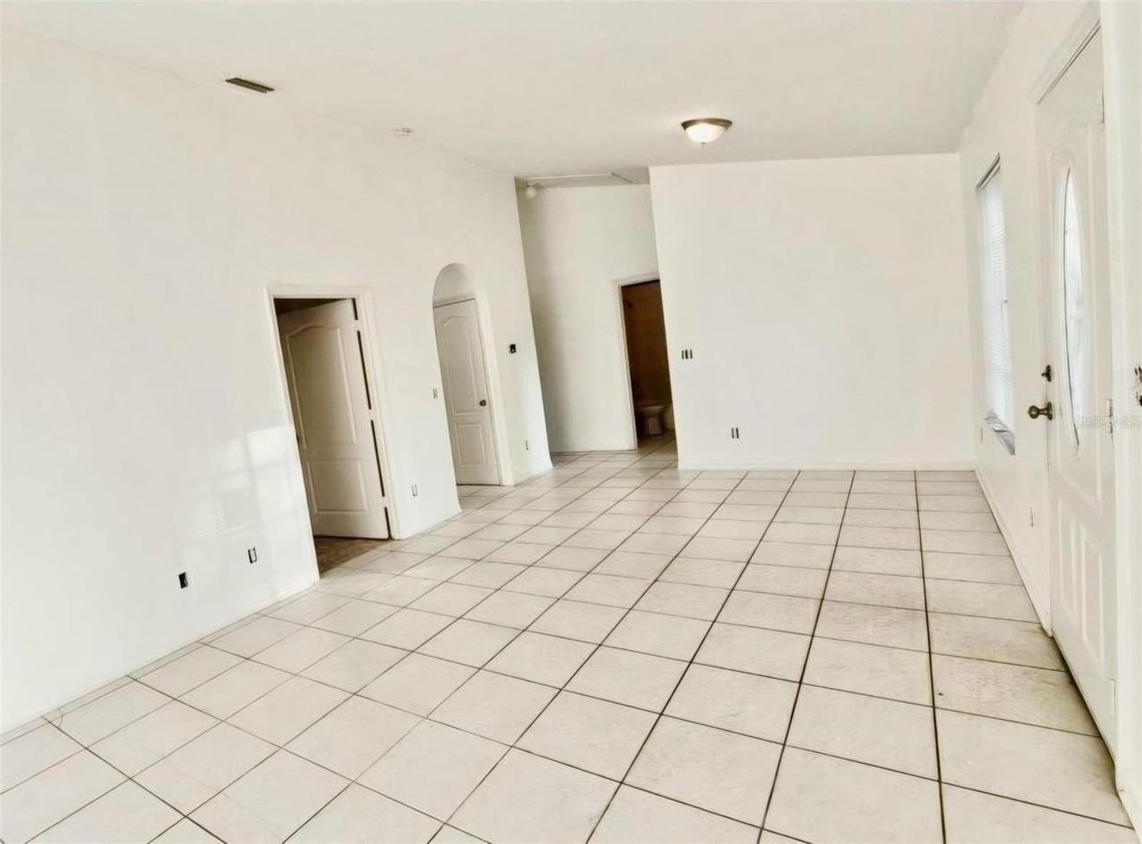 6727 Magnolia Pointe Cir - Photo 3 of 8