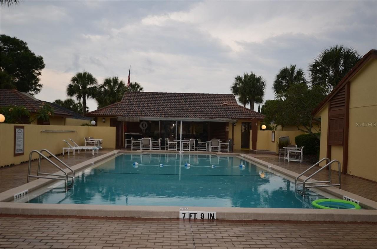 5057 Bermuda Cir #15 - Photo 5 of 23