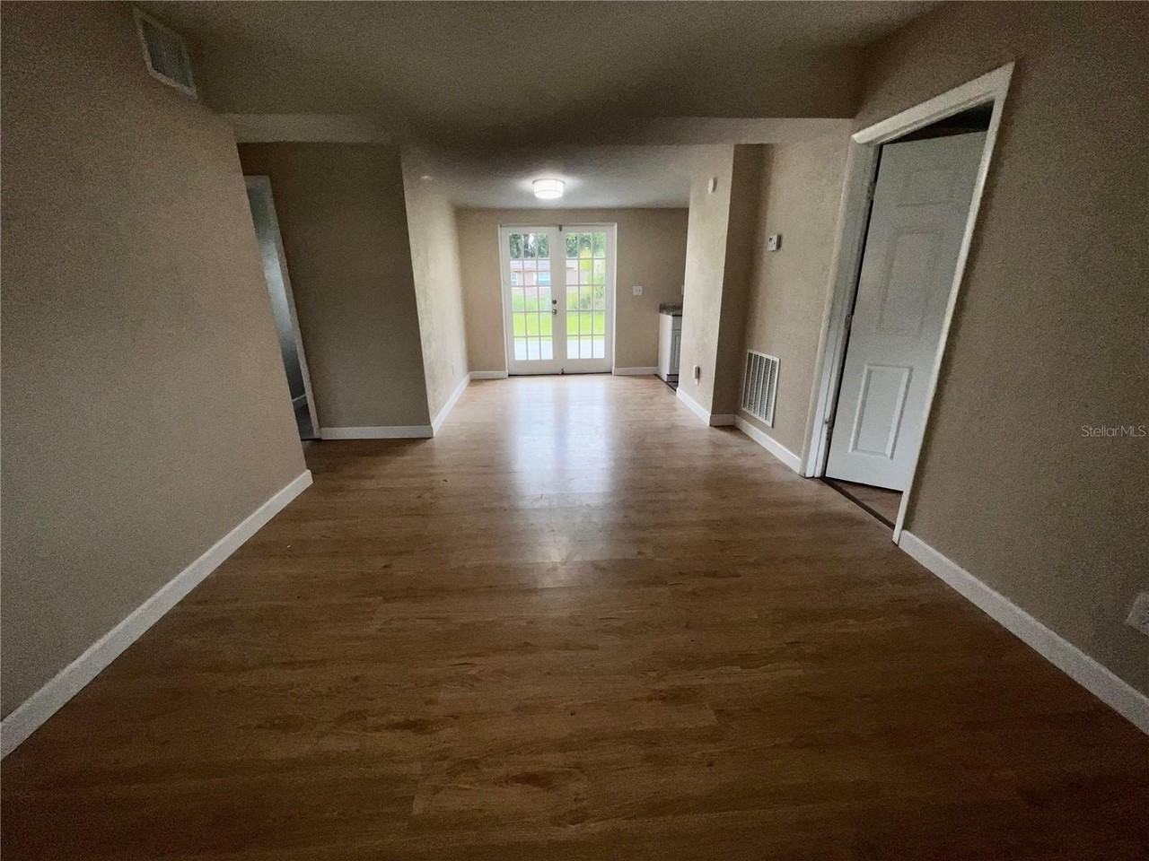 1822 Harding Ave - Photo 3 of 26