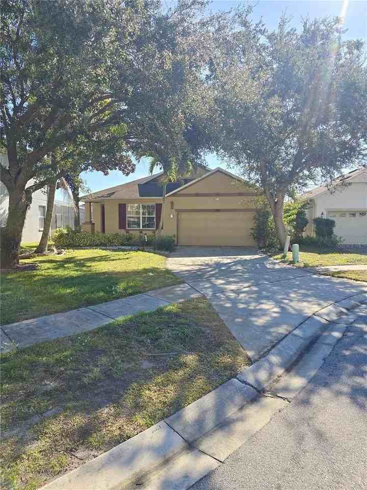 2706 Portchester Ct - Photo 2 of 18