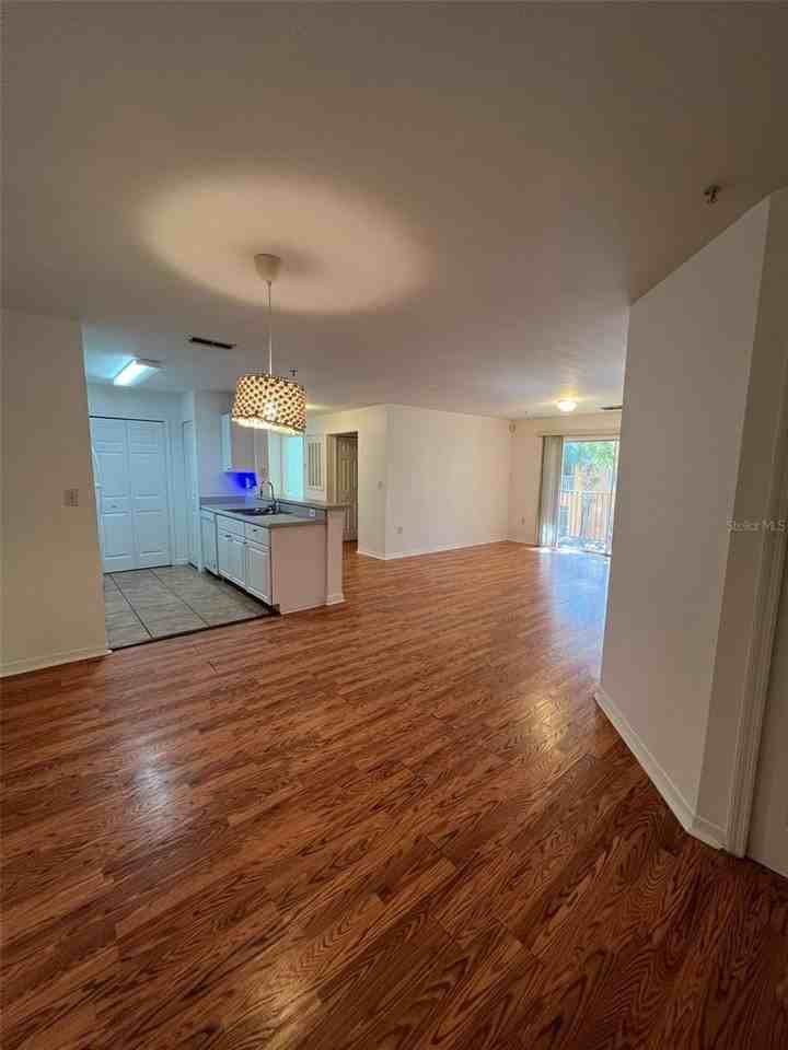 5471 Vineland Rd #7209 - Photo 3 of 37