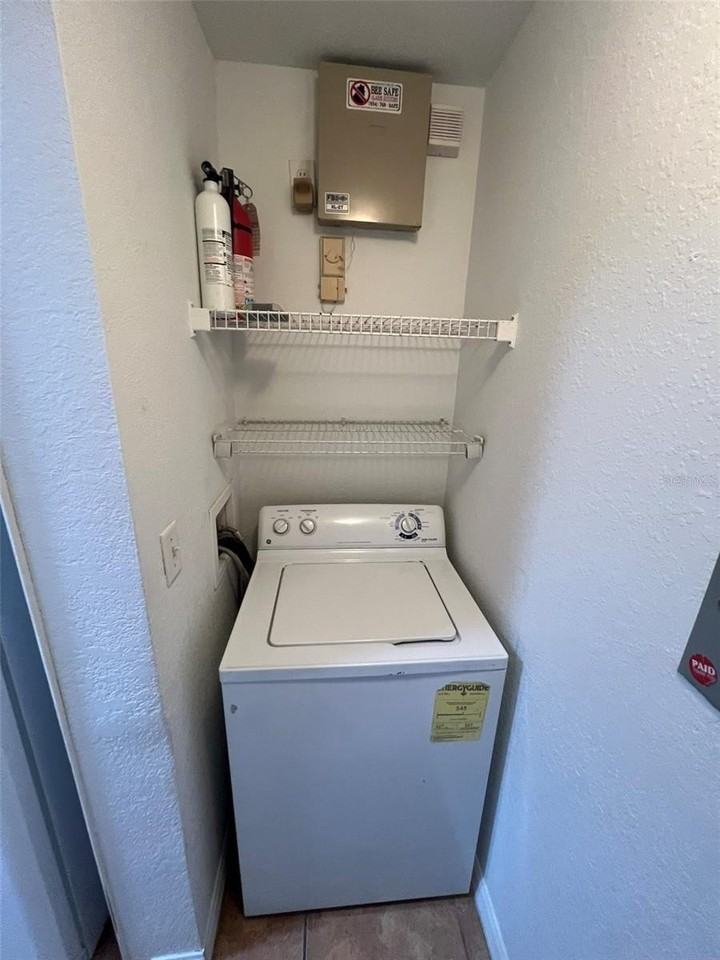 5471 Vineland Rd #7209 - Photo 7 of 37