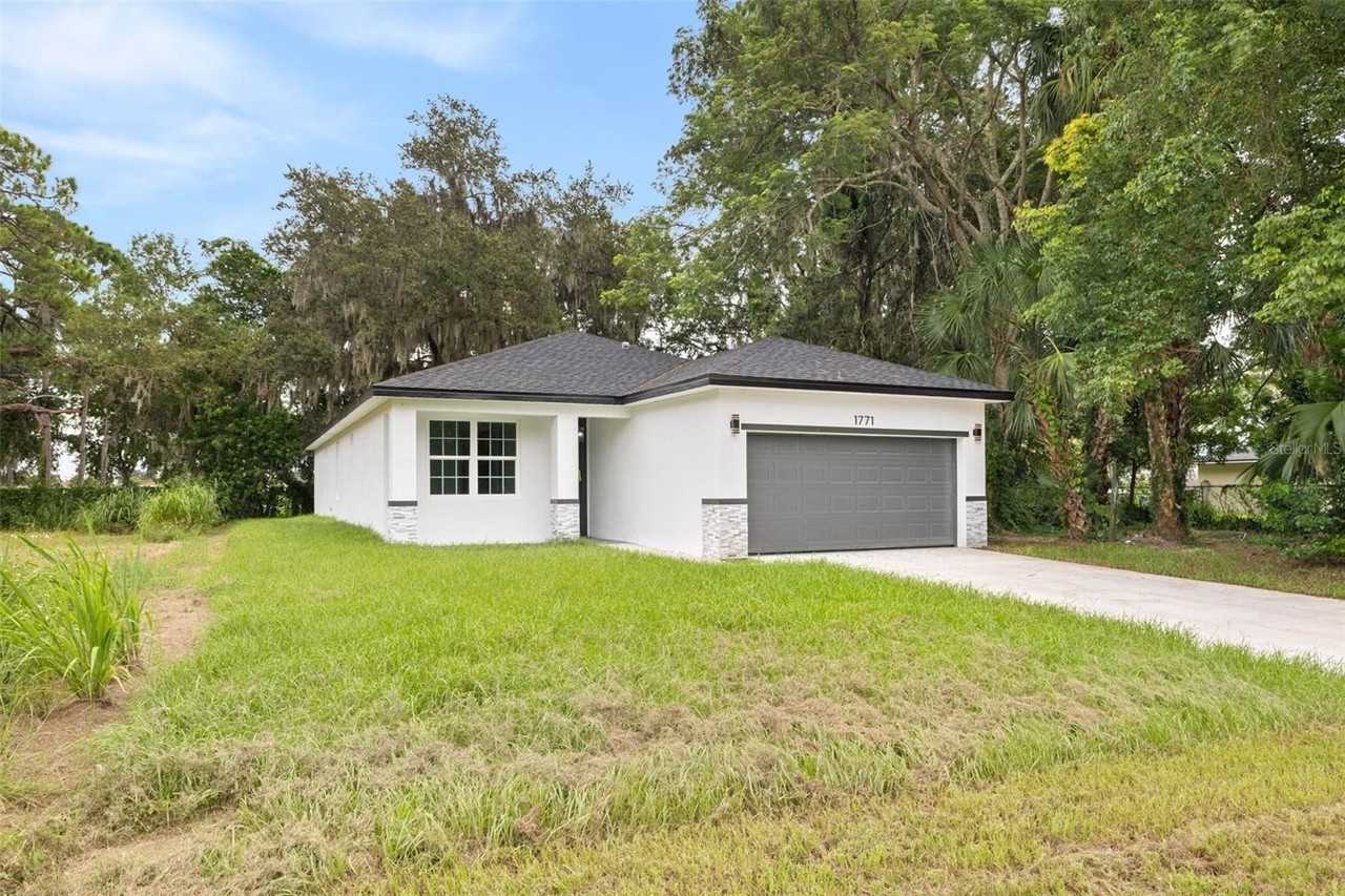 1771 Roseberry Ln - Photo 2 of 50