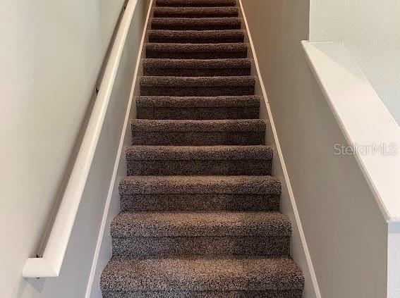 996 Desert Candle Dr - Photo 4 of 15