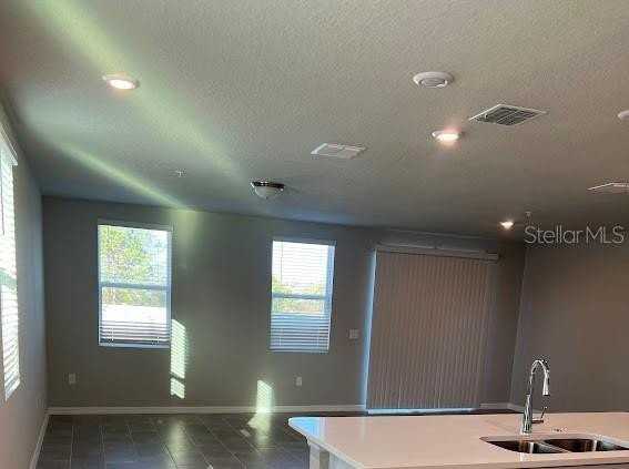 996 Desert Candle Dr - Photo 5 of 15