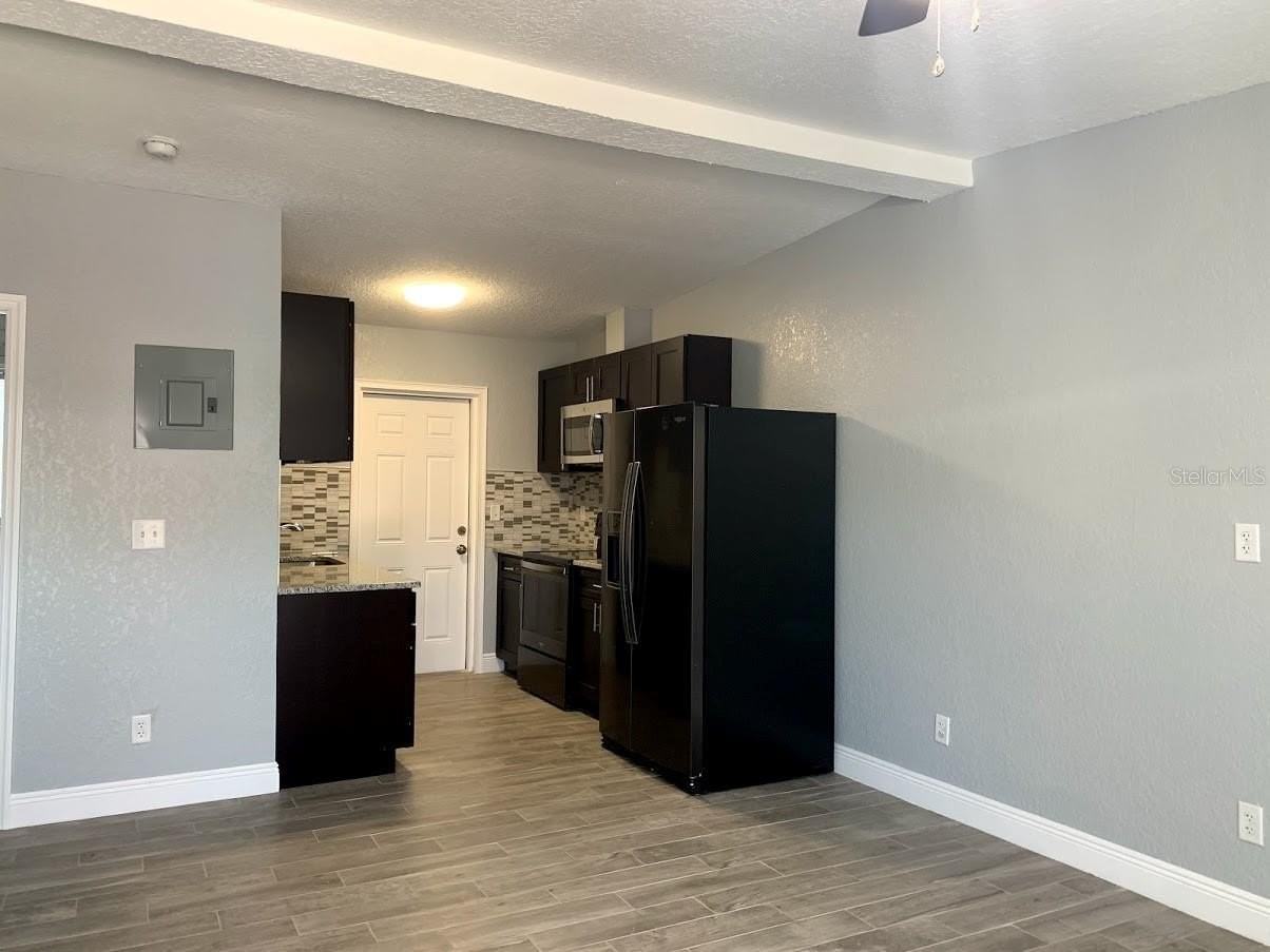 415 W Lancaster Rd #2 - Photo 2 of 9