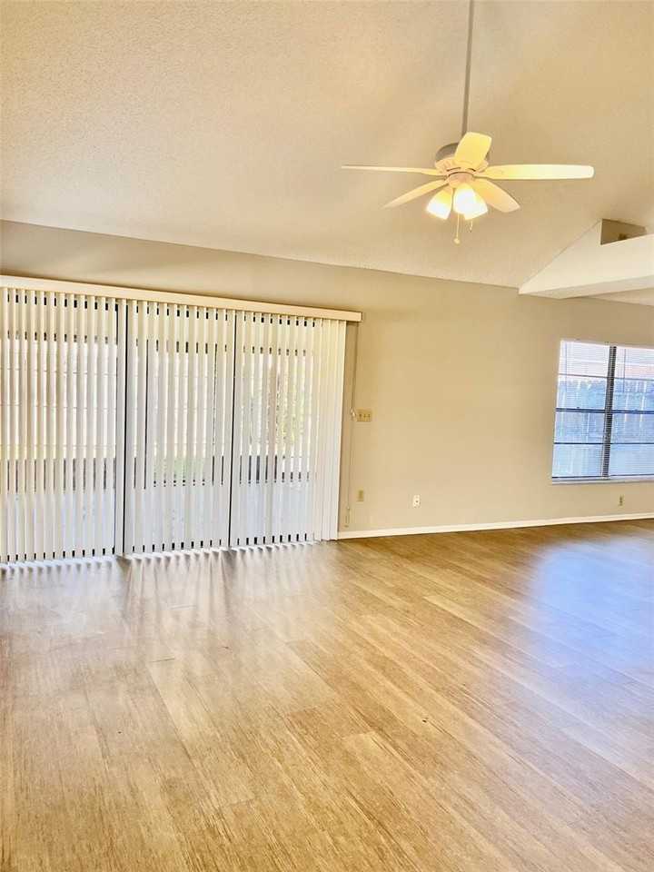 554 Cidermill Pl - Photo 4 of 26