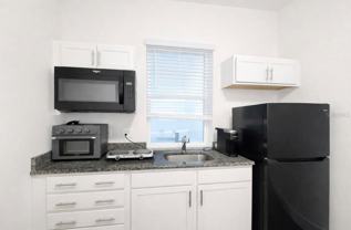 13049B Michael Callin Aly - Photo 1 of 1