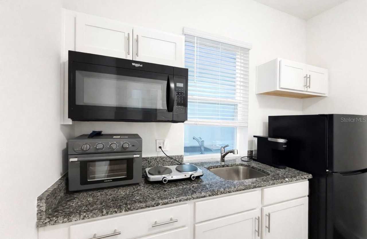 13049B Michael Callin Aly - Photo 2 of 17