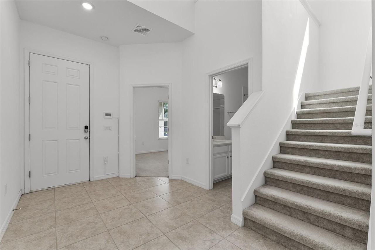 12676 Salomon Cove Dr - Photo 3 of 34