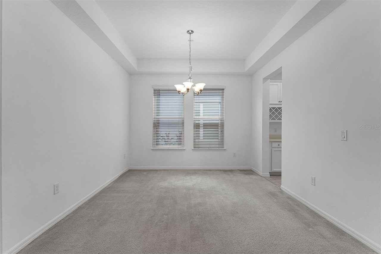 12676 Salomon Cove Dr - Photo 4 of 34