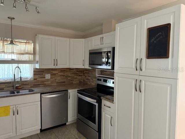 8 Silver Way - Photo 6 of 19