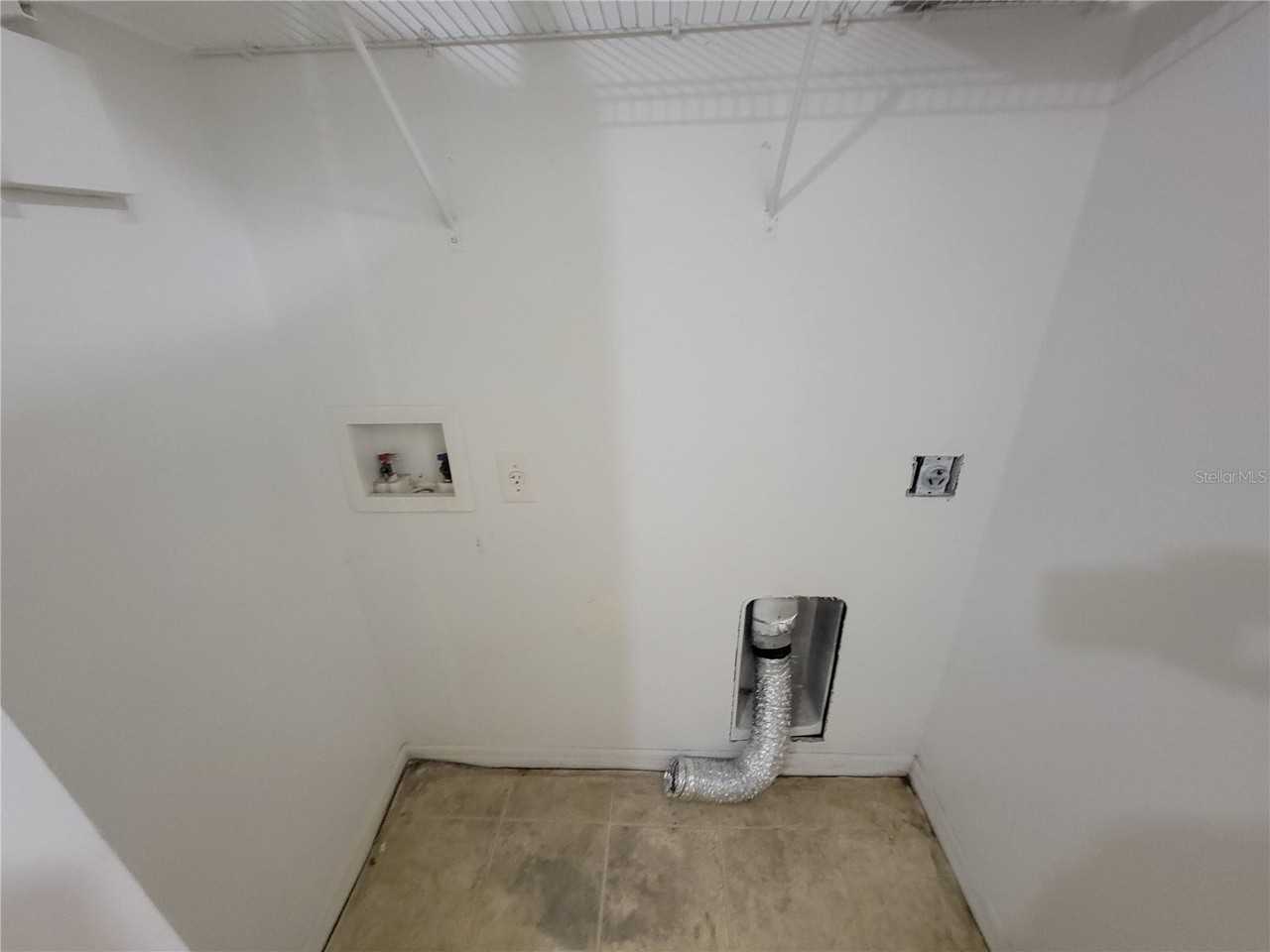 15755 Sw 33rd Avenue Rd #1 - Photo 2 of 9