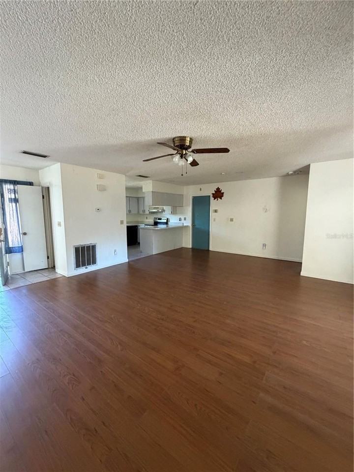 608 Bahia Cir - Photo 4 of 16