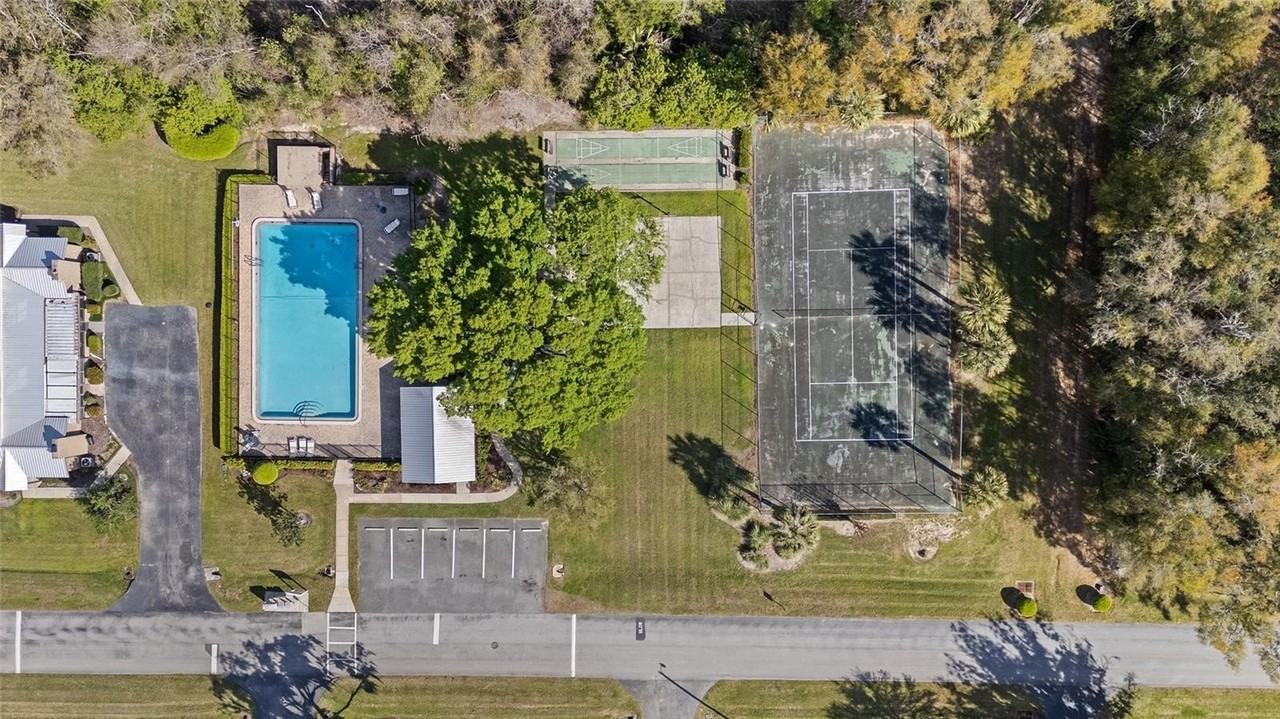 4415 Nw 74th Ter - Photo 6 of 50