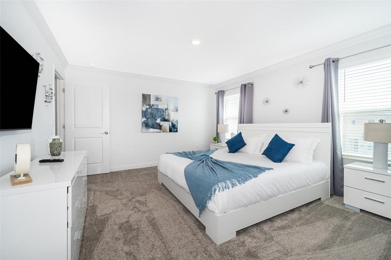 1164 KINGSBARN STREET - Photo 4 of 35