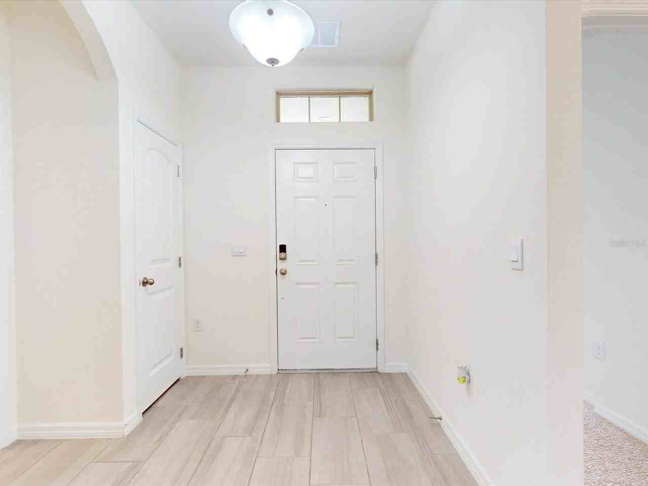 16067 Scarpetta St - Photo 4 of 42