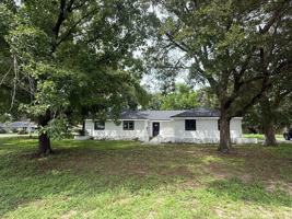 featured image of 5021 Ne 4th St