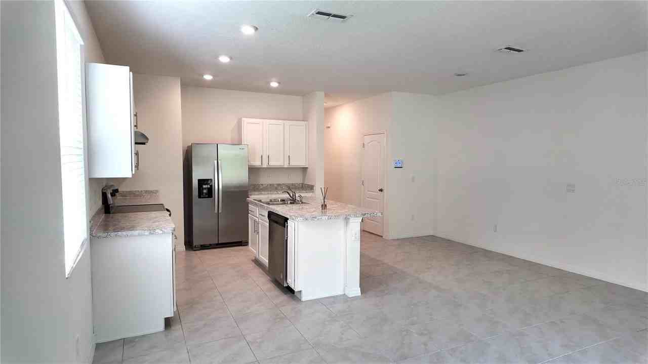 1241 Yellow Finch Dr - Photo 7 of 47