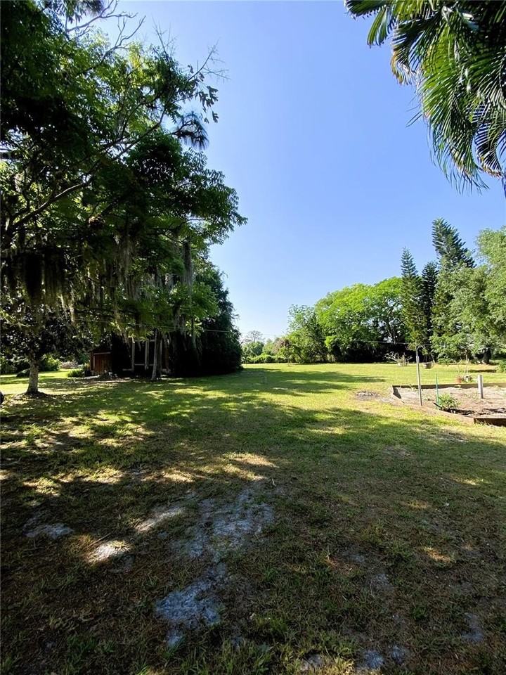 5500 Lake Lizzie Dr - Photo 7 of 27