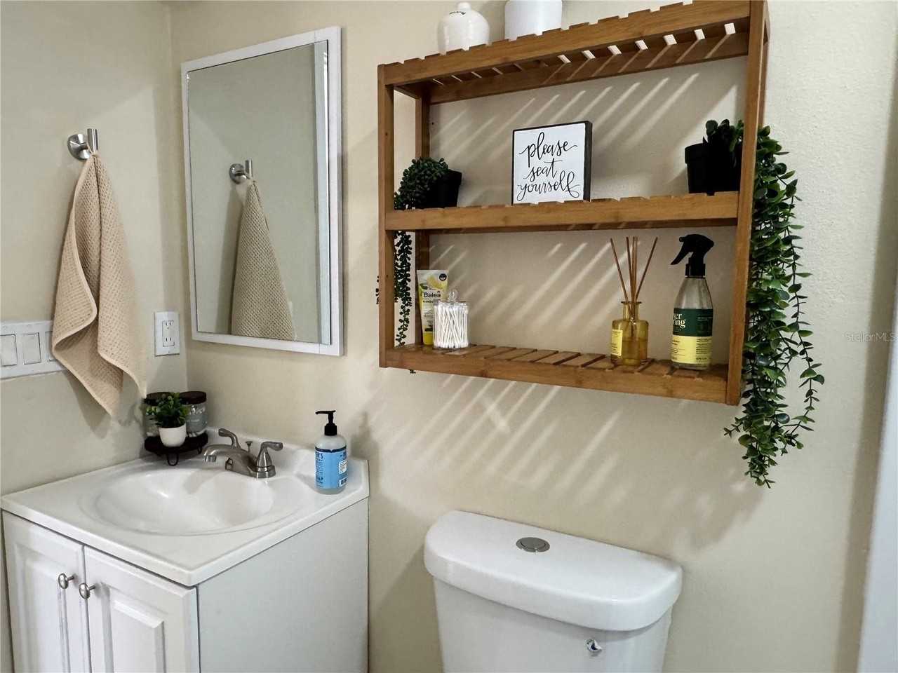 4135 Des Moines St Ne - Photo 7 of 9