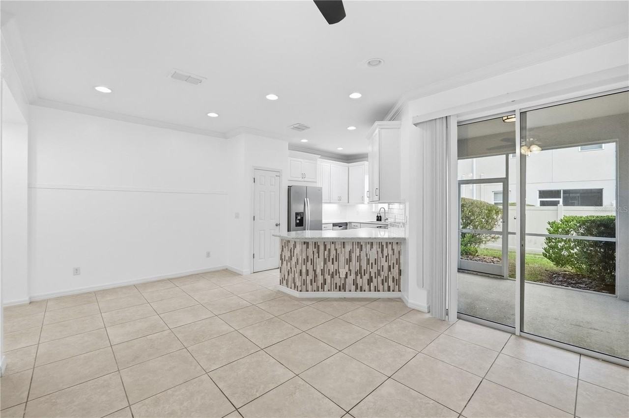 1066 Amber Leaf Trl - Photo 6 of 32