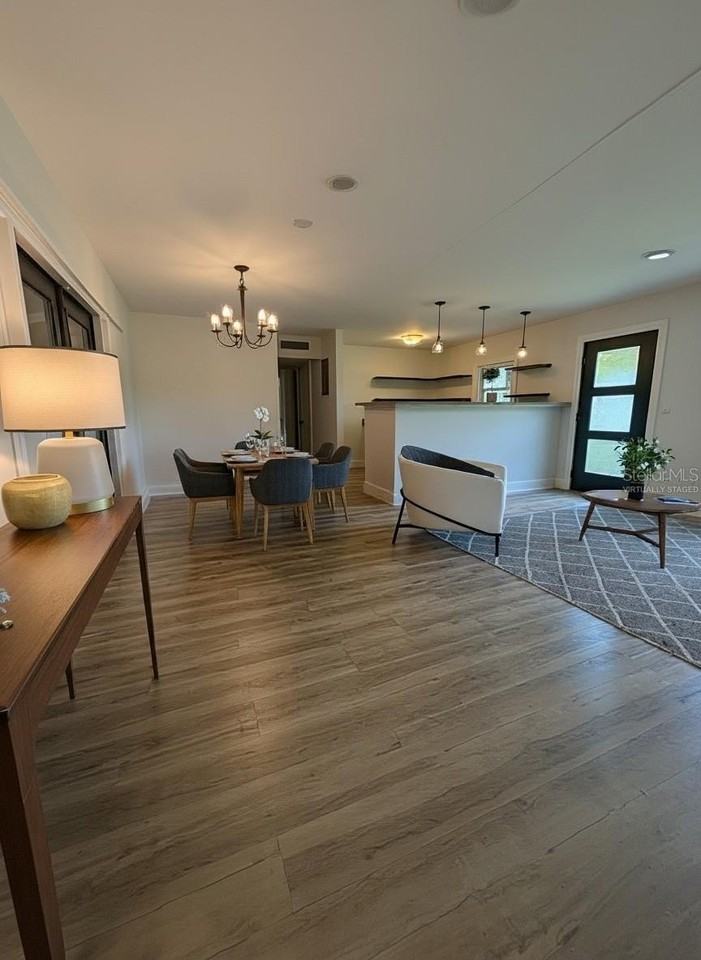 8609 Driftwood Dr - Photo 4 of 43