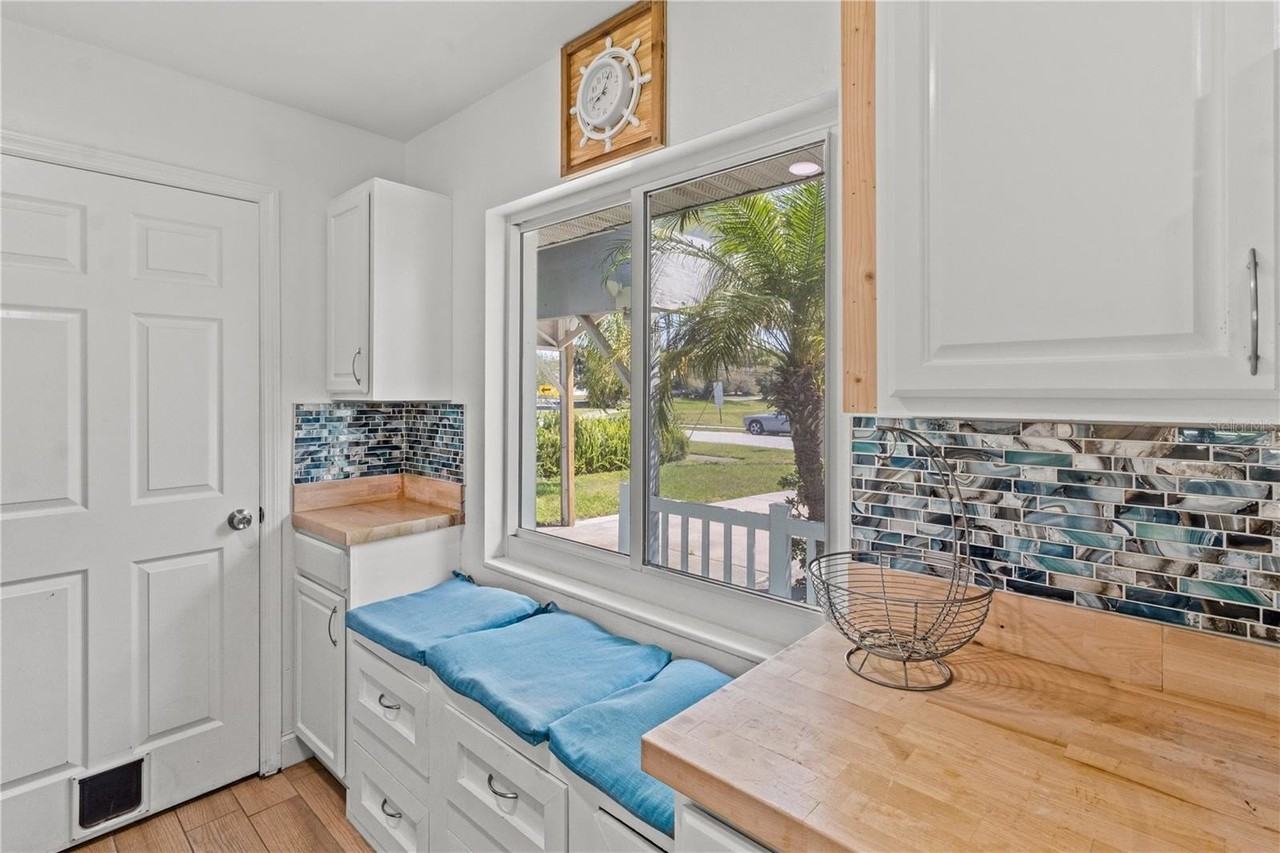 604 Spencer Ave - Photo 5 of 25