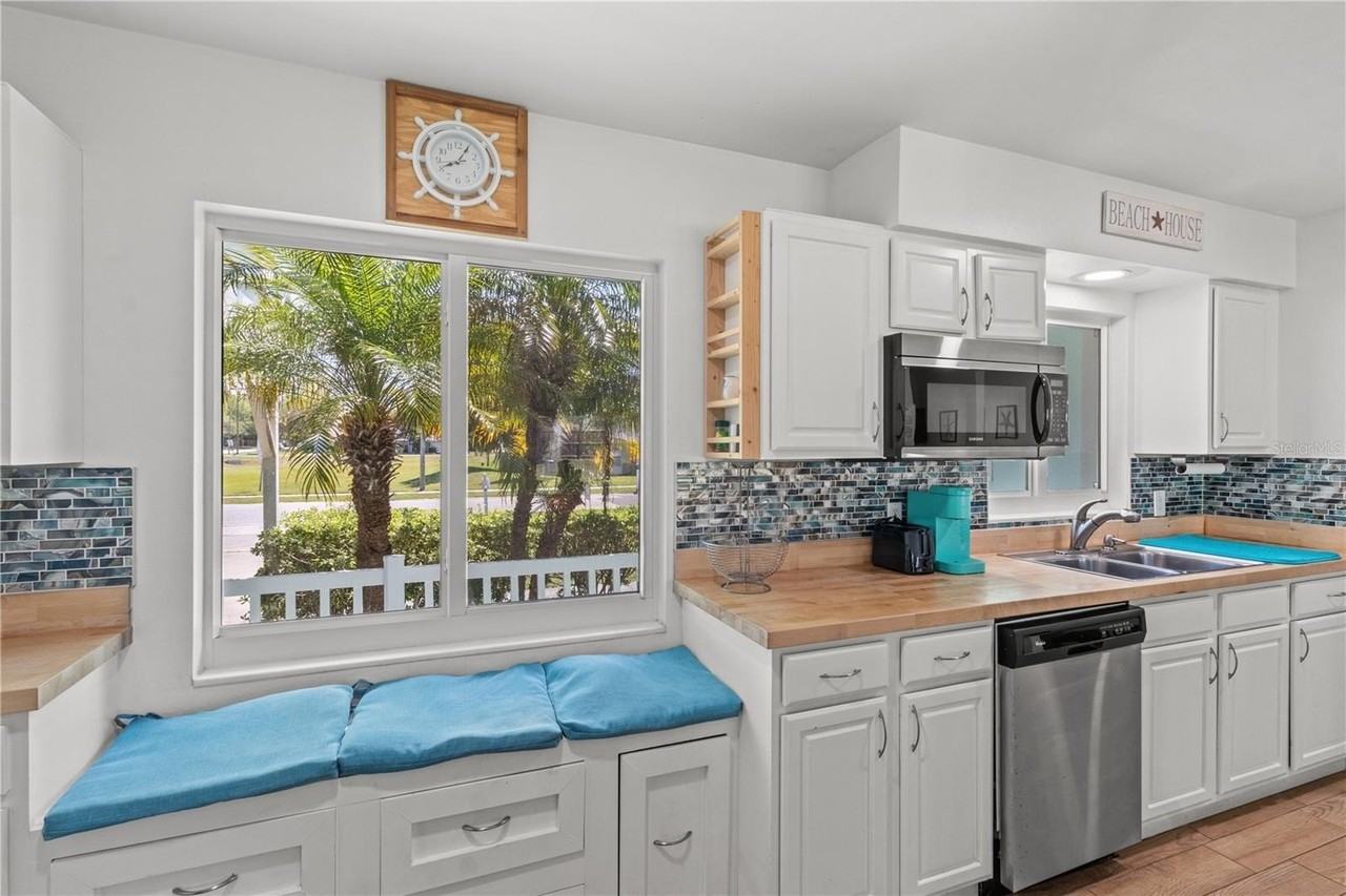 604 Spencer Ave - Photo 6 of 25