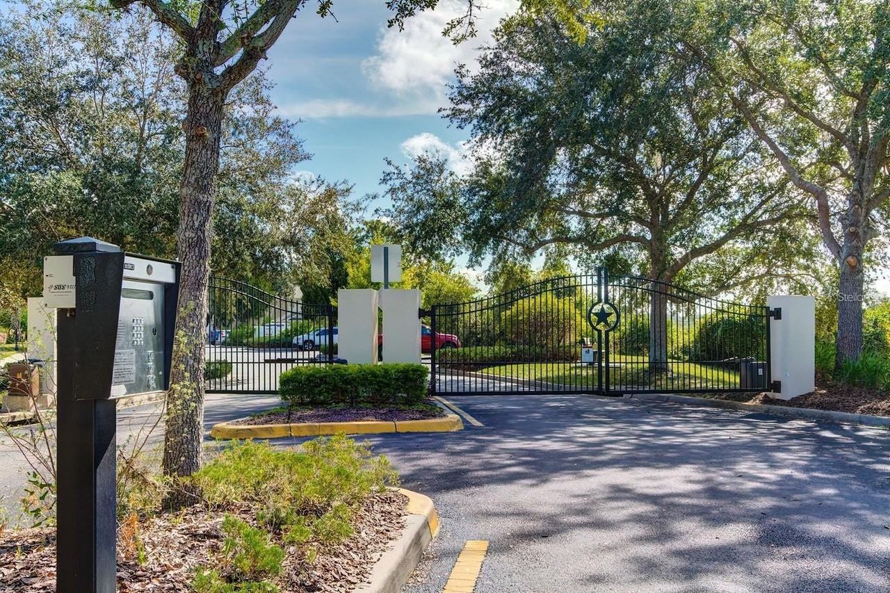 15706 Stable Run Dr - Photo 2 of 40