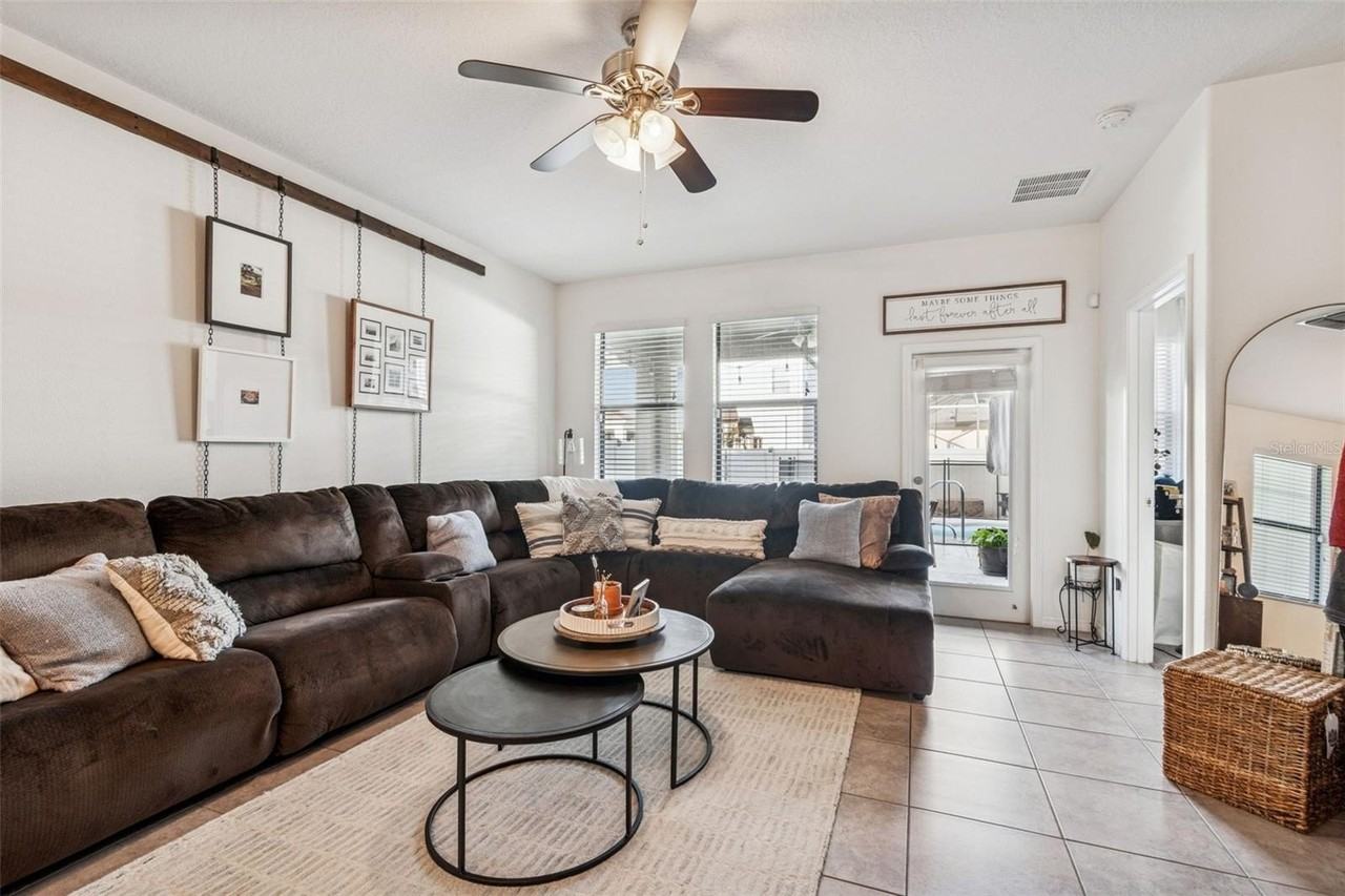 21447 Starry Eyes Way - Photo 4 of 31