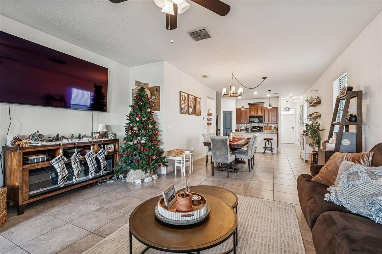 21447 Starry Eyes Way - Photo 6 of 31