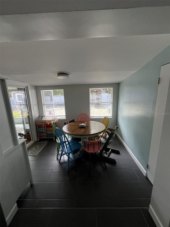 11128 116th St - Photo 6 of 18