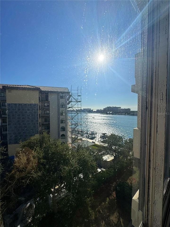 660 Island Way #607 - Photo 7 of 50