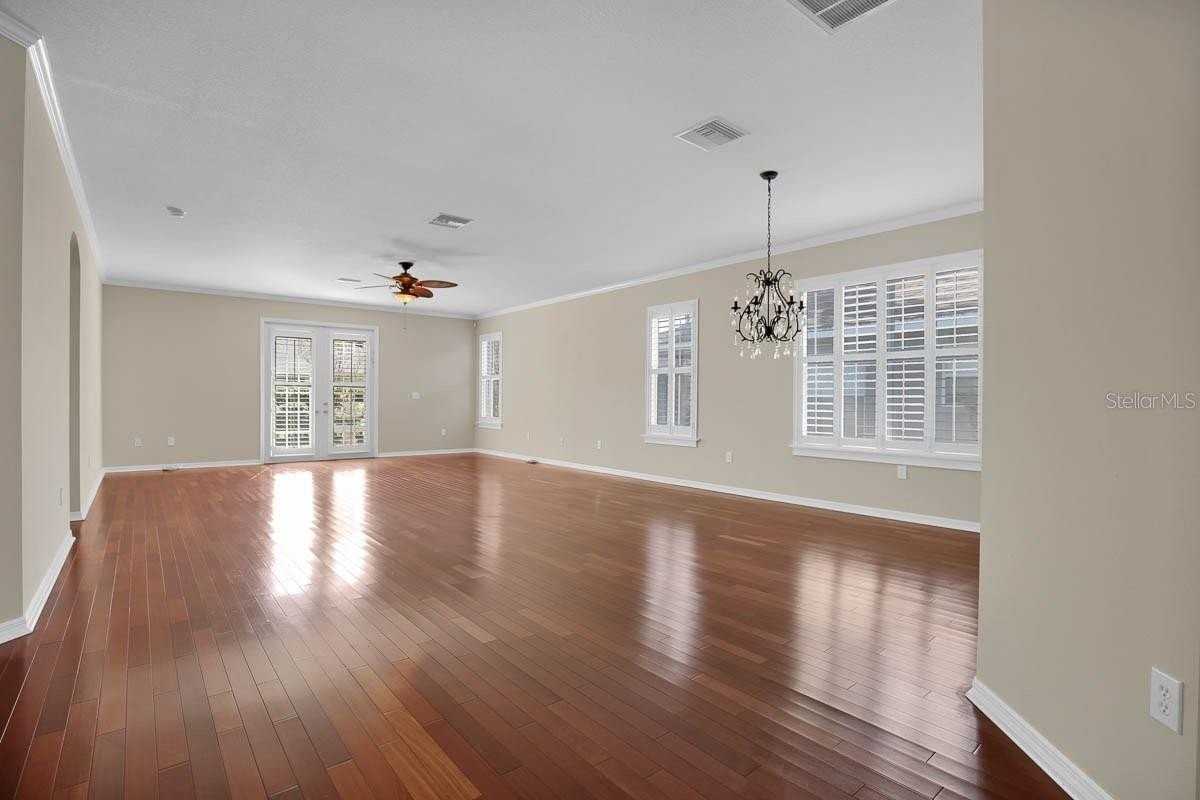 6107 Gannetdale Dr - Photo 4 of 34