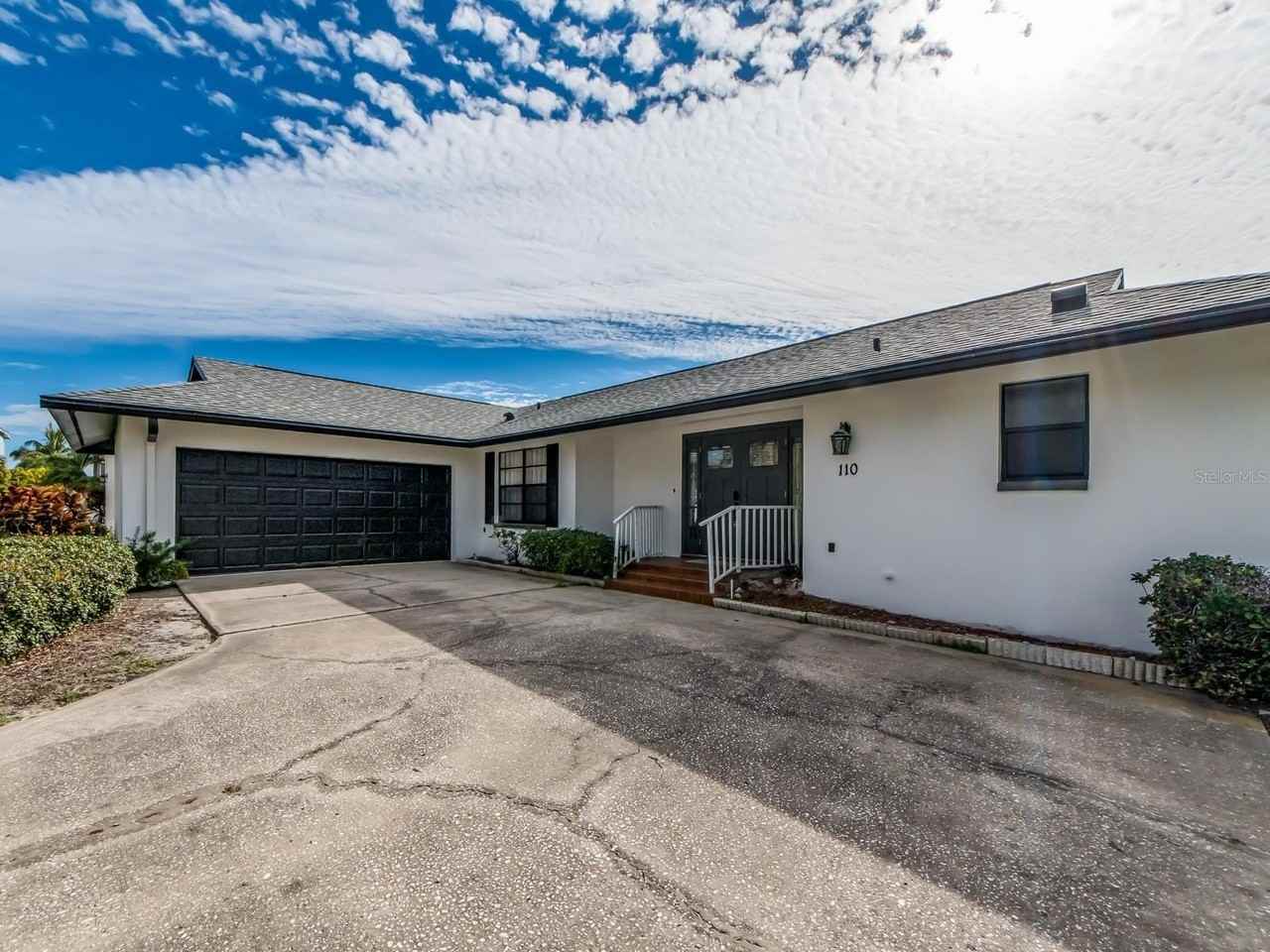 110 17th St - Photo 2 of 34